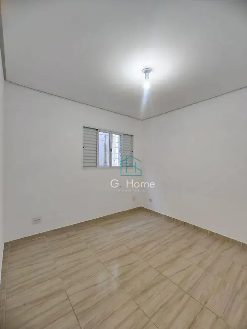 Foto 8 de Casa com 2 quartos para alugar, 120m2 em Cláudia, Londrina - PR