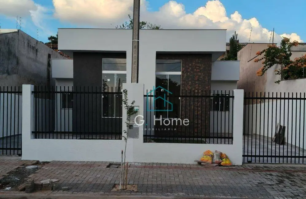 Foto 1 de Casa com 2 quartos à venda, 180m2 em Colúmbia, Londrina - PR