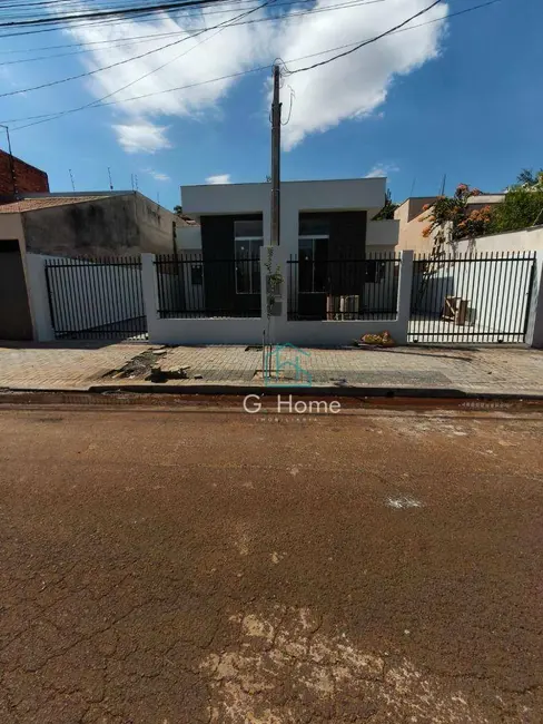 Foto 5 de Casa com 2 quartos à venda, 180m2 em Colúmbia, Londrina - PR