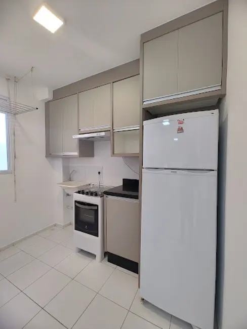 Foto 4 de Apartamento com 2 quartos à venda, 48m2 em Olímpico, Londrina - PR