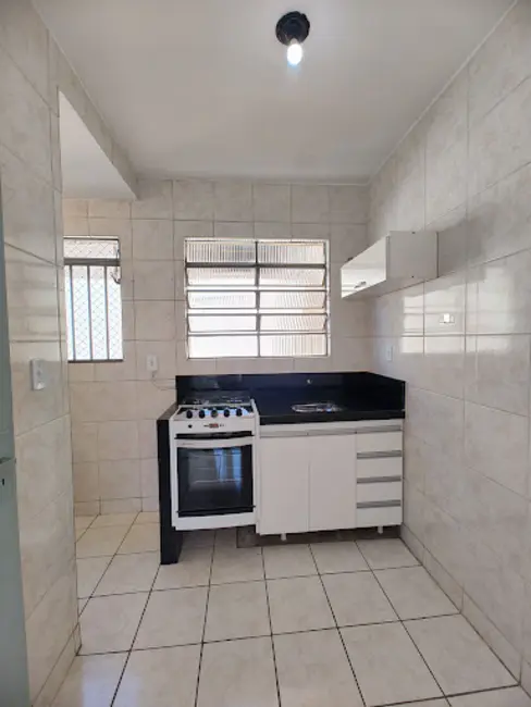 Foto 4 de Apartamento com 2 quartos para alugar, 57m2 em Jardim Agari, Londrina - PR