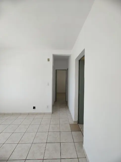Foto 3 de Apartamento com 2 quartos para alugar, 57m2 em Jardim Agari, Londrina - PR