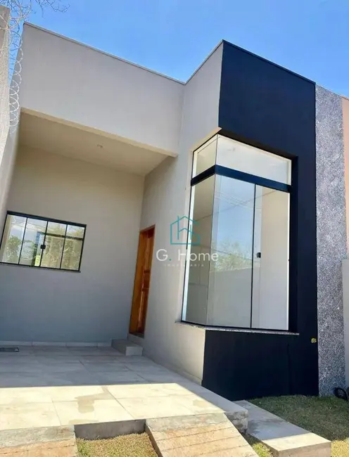 Casa com 2 quartos à venda, 137m2 em Jardim Maria Celina, Londrina - PR - imagem 2 Foto 2 de Casa com 2 quartos à venda, 137m2 em Jardim Maria Celina, Londrina - PR