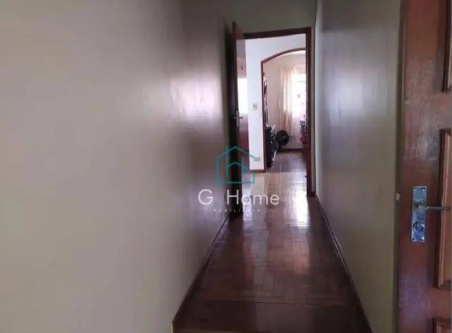 Casa com 3 quartos à venda, 246m2 em Jardim Londrilar, Londrina - PR - imagem 8 Foto 8 de Casa com 3 quartos à venda, 246m2 em Jardim Londrilar, Londrina - PR