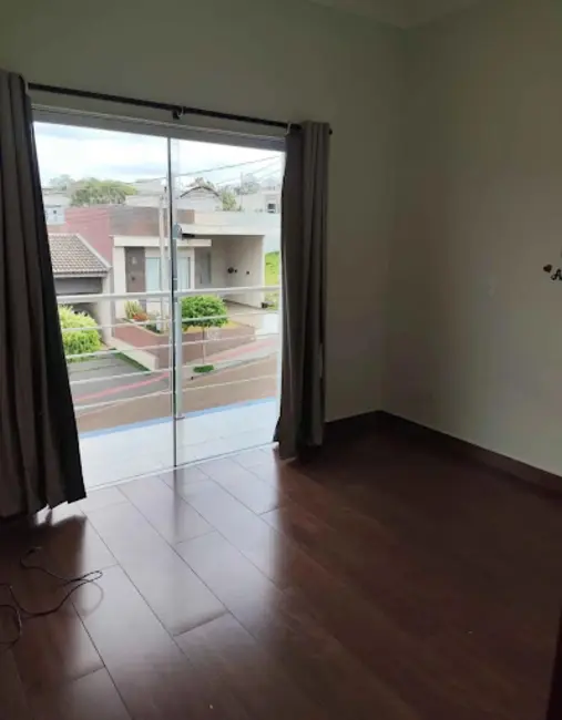 Foto 7 de Sobrado com 3 quartos para alugar, 150m2 em Heimtal, Londrina - PR