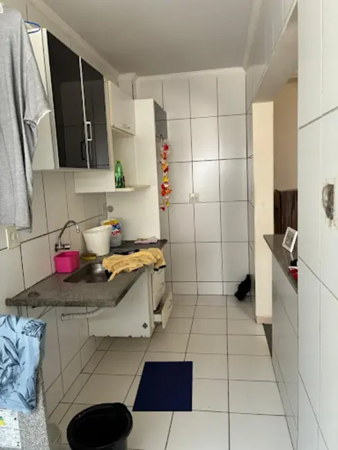 Foto 3 de Apartamento com 2 quartos para alugar, 48m2 em São Vicente, Londrina - PR