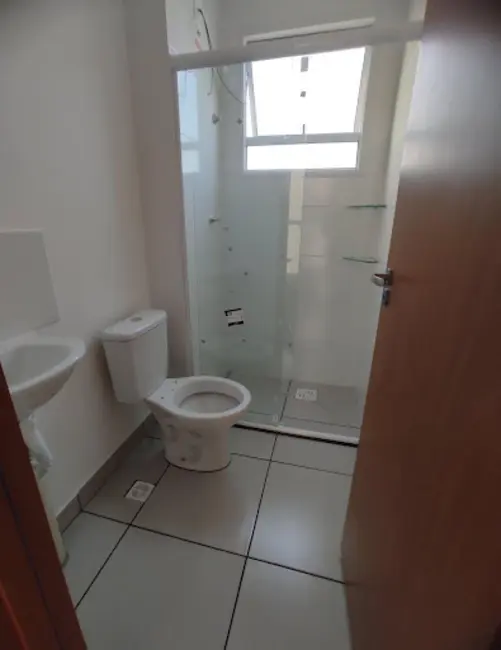 Foto 6 de Apartamento com 2 quartos para alugar, 47m2 em Londrina - PR