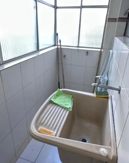 Foto 8 de Apartamento com 2 quartos à venda, 45m2 em San Fernando, Londrina - PR