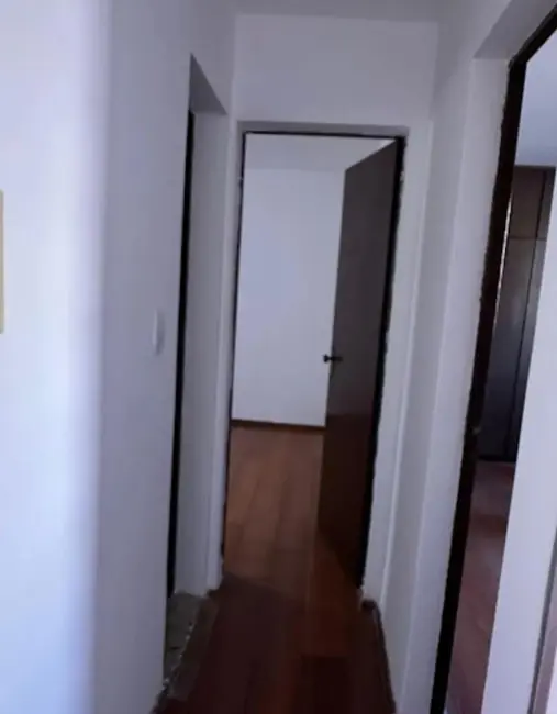 Foto 3 de Apartamento com 2 quartos à venda, 45m2 em San Fernando, Londrina - PR