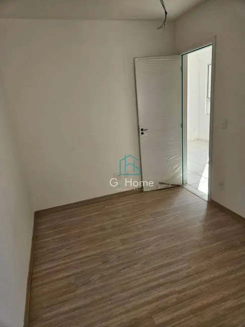 Apartamento com 2 quartos à venda, 47m2 em Jardim Maria Celina, Londrina - PR - imagem 5 Foto 5 de Apartamento com 2 quartos à venda, 47m2 em Jardim Maria Celina, Londrina - PR