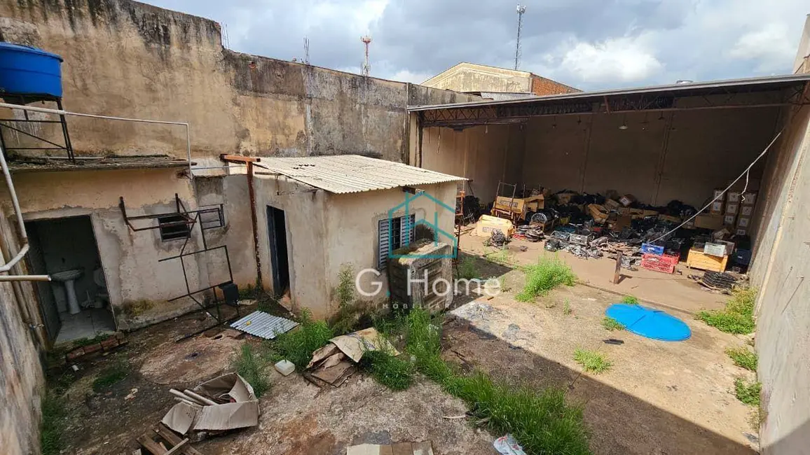 Foto 4 de Armazém / Galpão à venda, 260m2 em Londrina - PR