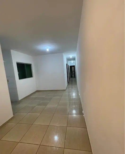 Casa com 3 quartos à venda, 70m2 em Conjunto Professora Hilda Mandarino, Londrina - PR - imagem 4 Foto 4 de Casa com 3 quartos à venda, 70m2 em Conjunto Professora Hilda Mandarino, Londrina - PR