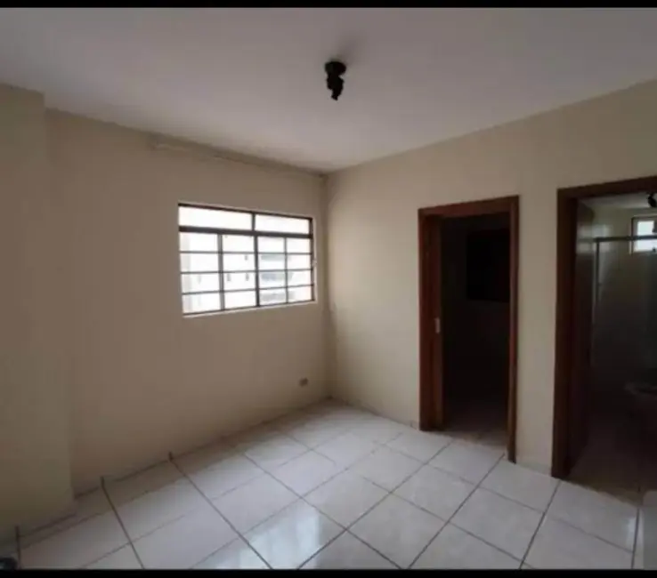 Apartamento com 1 quarto à venda, 36m2 em Centro, Londrina - PR - imagem 3 Foto 3 de Apartamento com 1 quarto à venda, 36m2 em Centro, Londrina - PR