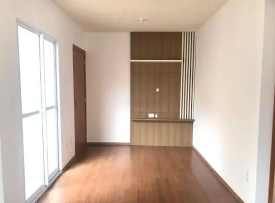 Foto 2 de Apartamento com 2 quartos para alugar, 45m2 em Londrina - PR