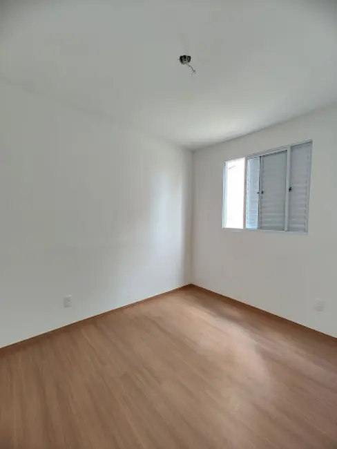 Foto 9 de Apartamento com 2 quartos para alugar, 47m2 em Londrina - PR