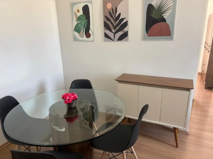 Foto 3 de Apartamento com 2 quartos à venda, 45m2 em Londrina - PR