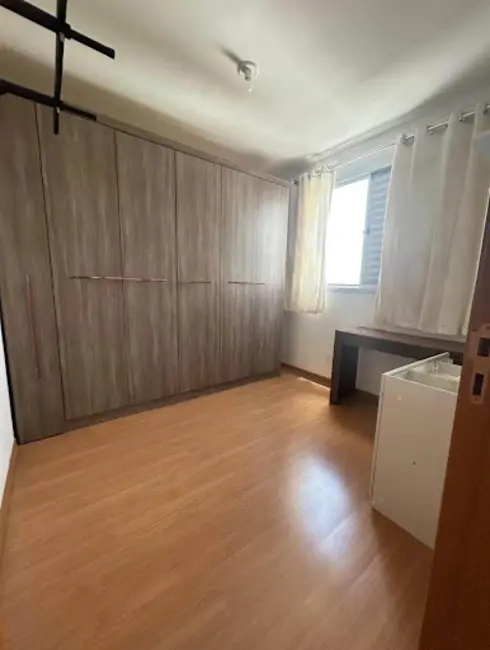 Foto 5 de Apartamento com 2 quartos à venda, 45m2 em Londrina - PR