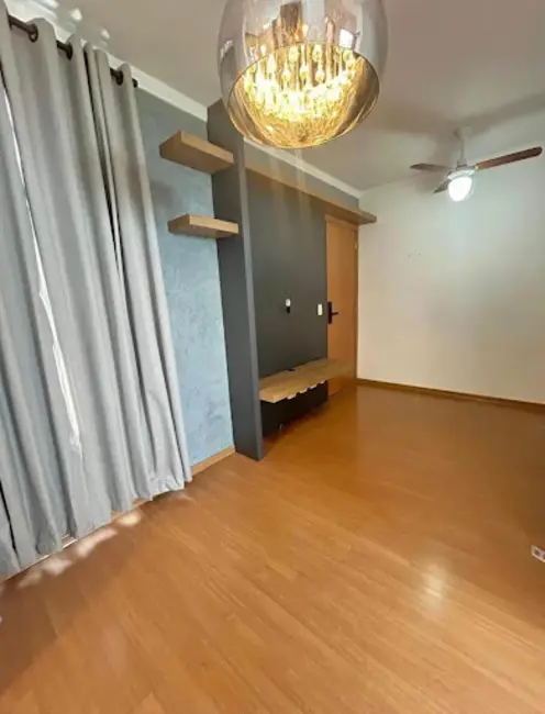 Foto 2 de Apartamento com 2 quartos à venda, 45m2 em Londrina - PR