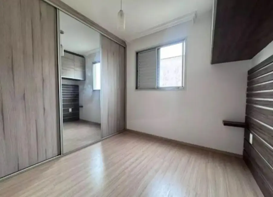 Foto 6 de Apartamento com 2 quartos à venda, 56m2 em Paraíso, Londrina - PR