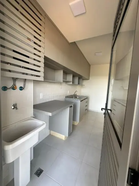 Foto 5 de Apartamento com 2 quartos para alugar, 51m2 em Gleba Fazenda Palhano, Londrina - PR