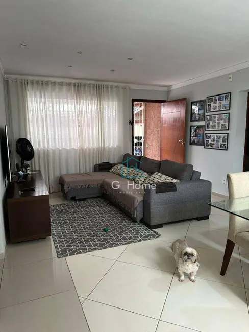 Foto 3 de Casa com 4 quartos à venda, 260m2 em Londrina - PR