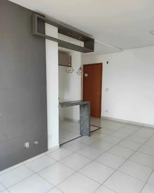 Foto 3 de Apartamento com 3 quartos à venda, 98m2 em Champagnat, Londrina - PR