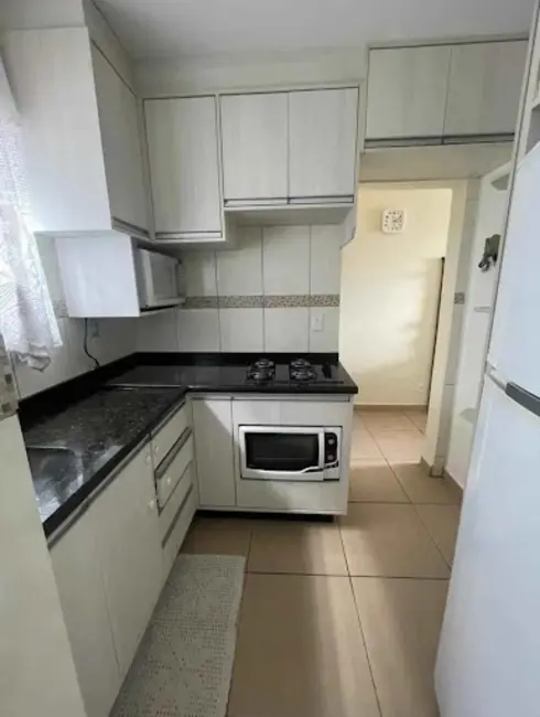 Foto 4 de Apartamento com 3 quartos à venda, 55m2 em Santa Rita 2, Londrina - PR