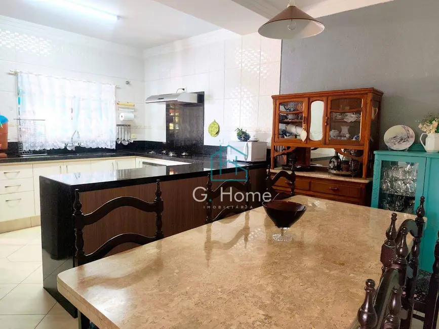 Foto 8 de Casa com 3 quartos à venda, 317m2 em Jardim do Leste, Londrina - PR