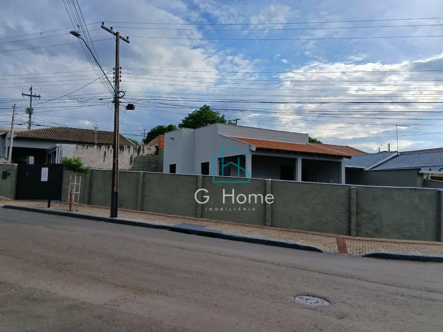 Foto 3 de Casa com 2 quartos à venda, 275m2 em Parigot de Souza 2, Londrina - PR