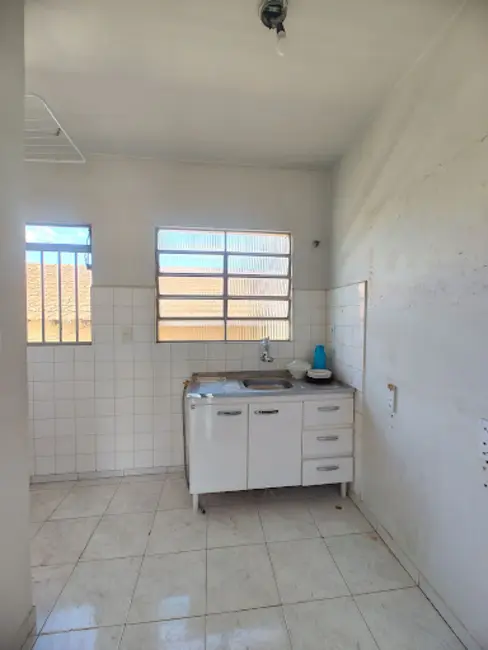 Foto 5 de Apartamento com 2 quartos à venda, 47m2 em Jardim Agari, Londrina - PR