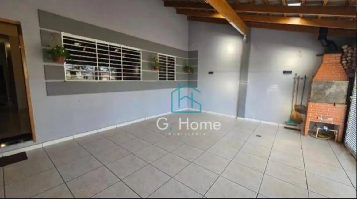 Foto 2 de Casa com 3 quartos à venda, 125m2 em Heimtal, Londrina - PR