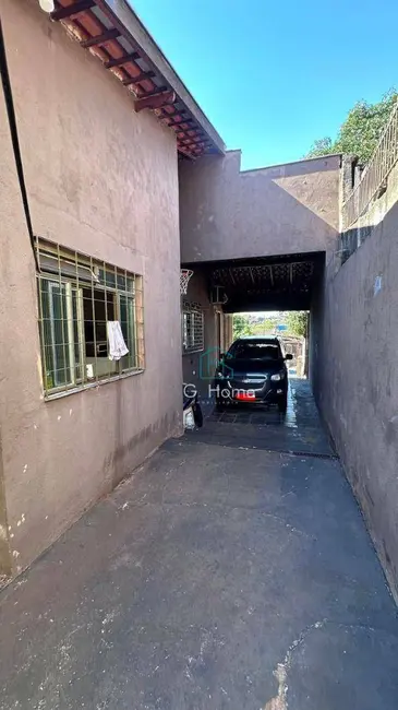 Casa com 3 quartos à venda, 234m2 em Carlota, Londrina - PR - imagem 5 Foto 5 de Casa com 3 quartos à venda, 234m2 em Carlota, Londrina - PR