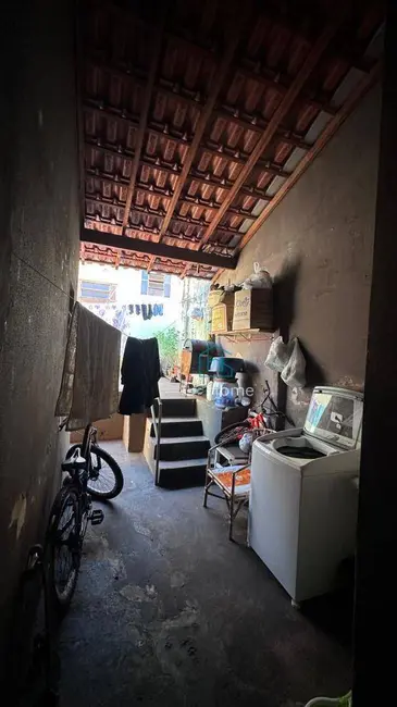 Casa com 3 quartos à venda, 234m2 em Carlota, Londrina - PR - imagem 9 Foto 9 de Casa com 3 quartos à venda, 234m2 em Carlota, Londrina - PR