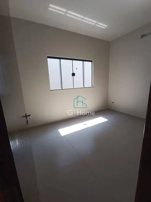Foto 2 de Casa com 3 quartos à venda, 200m2 em Jardim Planalto, Londrina - PR