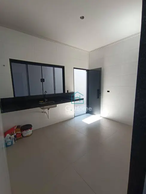 Foto 3 de Casa com 3 quartos à venda, 200m2 em Jardim Planalto, Londrina - PR
