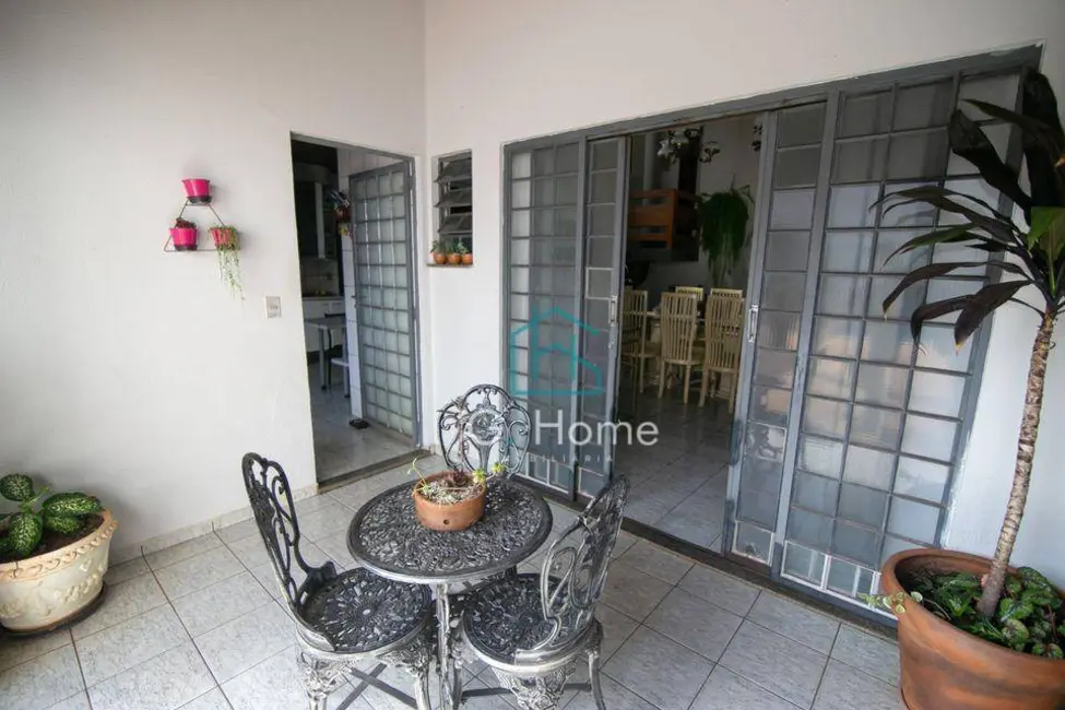 Foto 9 de Casa com 4 quartos à venda, 468m2 em Dom Bosco, Londrina - PR