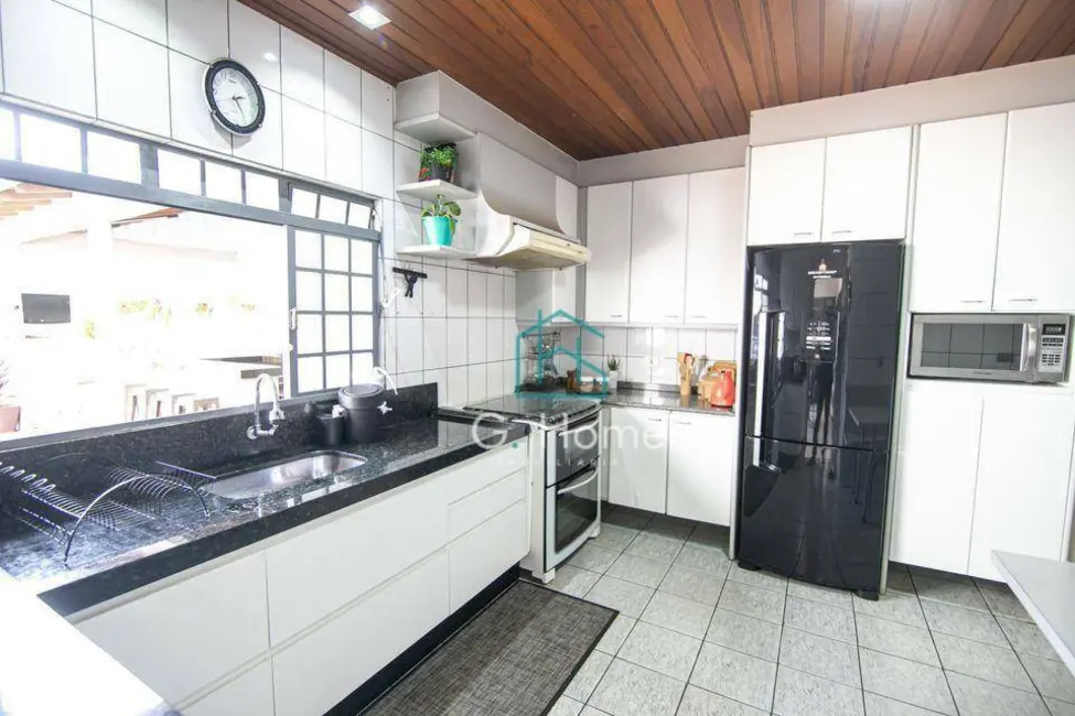 Foto 6 de Casa com 4 quartos à venda, 468m2 em Dom Bosco, Londrina - PR