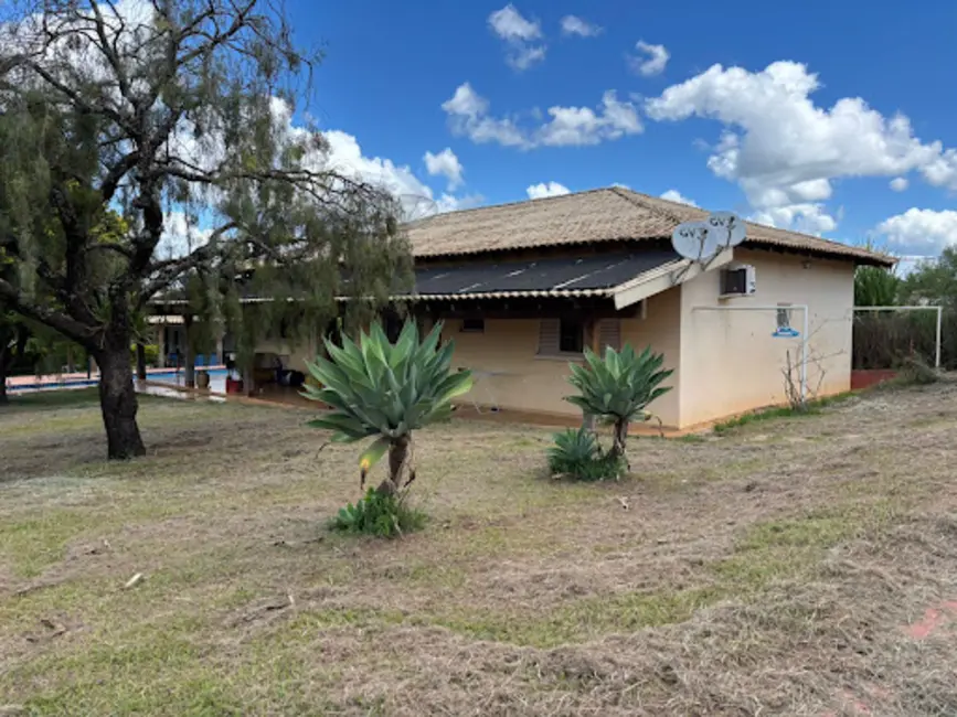 Foto 4 de Chácara com 3 quartos à venda, 3000m2 em Londrina - PR