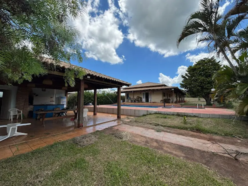 Foto 3 de Chácara com 3 quartos à venda, 3000m2 em Londrina - PR
