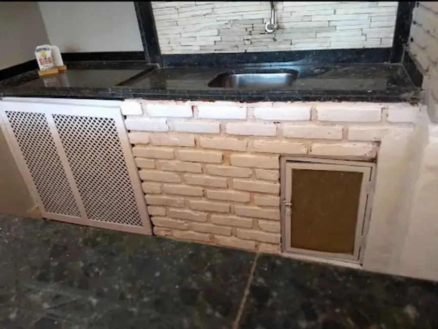 Foto 4 de Casa com 4 quartos para alugar, 300m2 em Jardim Londrilar, Londrina - PR