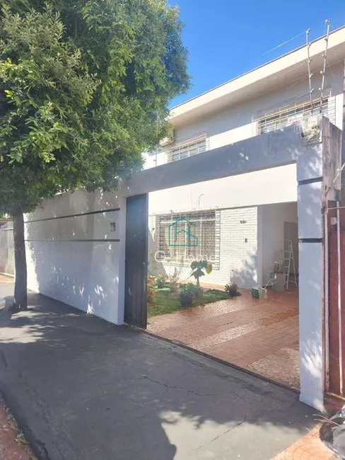 Foto 2 de Casa com 4 quartos para alugar, 300m2 em Jardim Londrilar, Londrina - PR