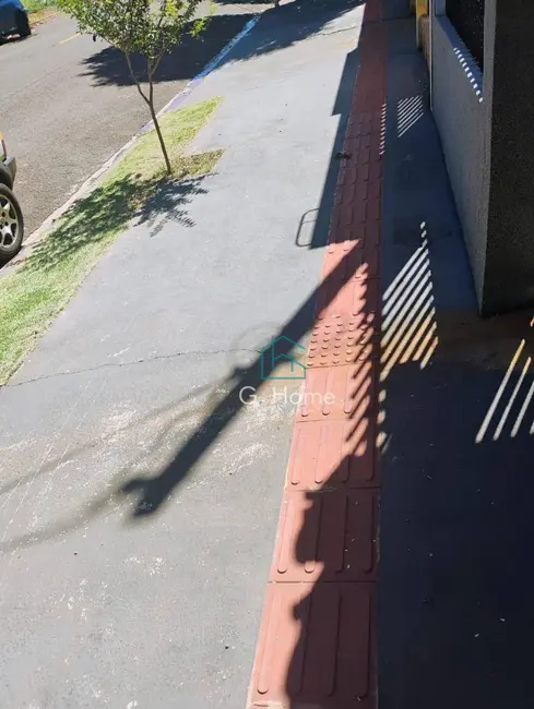 Casa com 2 quartos à venda, 125m2 em Jardim Pequena Londres, Londrina - PR - imagem 2 Foto 2 de Casa com 2 quartos à venda, 125m2 em Jardim Pequena Londres, Londrina - PR