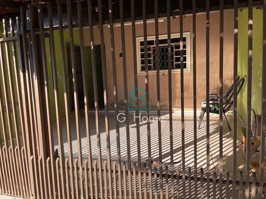 Foto 2 de Casa com 2 quartos à venda, 200m2 em Jardim Planalto, Londrina - PR