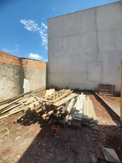 Casa com 2 quartos à venda, 60m2 em Jardim Padovani, Londrina - PR - imagem 8 Foto 8 de Casa com 2 quartos à venda, 60m2 em Jardim Padovani, Londrina - PR