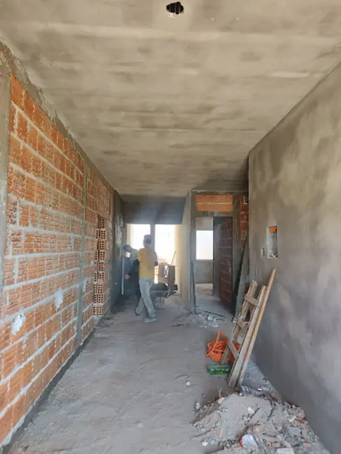 Foto 2 de Casa com 2 quartos à venda, 60m2 em Jardim Padovani, Londrina - PR