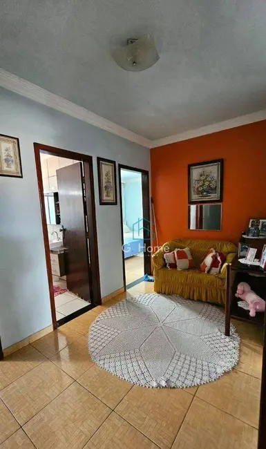 Sobrado com 5 quartos à venda, 250m2 em São Pedro, Londrina - PR - imagem 8 Foto 8 de Sobrado com 5 quartos à venda, 250m2 em São Pedro, Londrina - PR