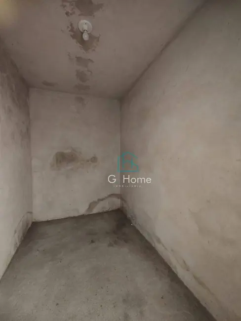 Foto 9 de Casa com 2 quartos à venda, 300m2 em Conjunto Habitacional Luiz de Sá, Londrina - PR