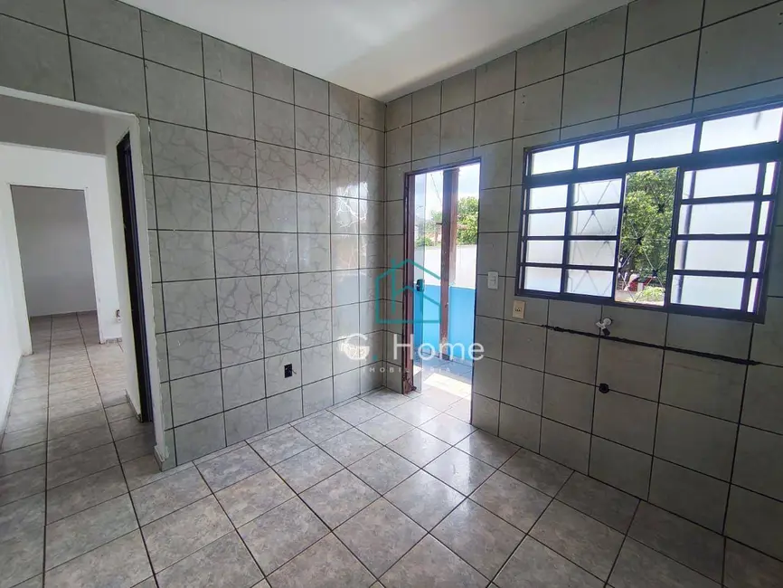 Foto 3 de Casa com 2 quartos para alugar, 250m2 em Franciscato, Londrina - PR