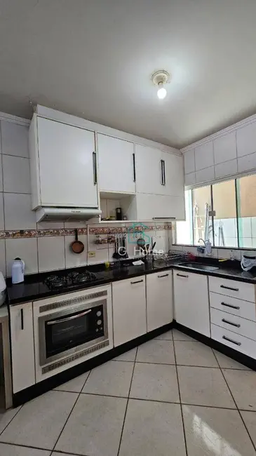 Foto 4 de Casa com 3 quartos à venda, 222m2 em Alpes, Londrina - PR