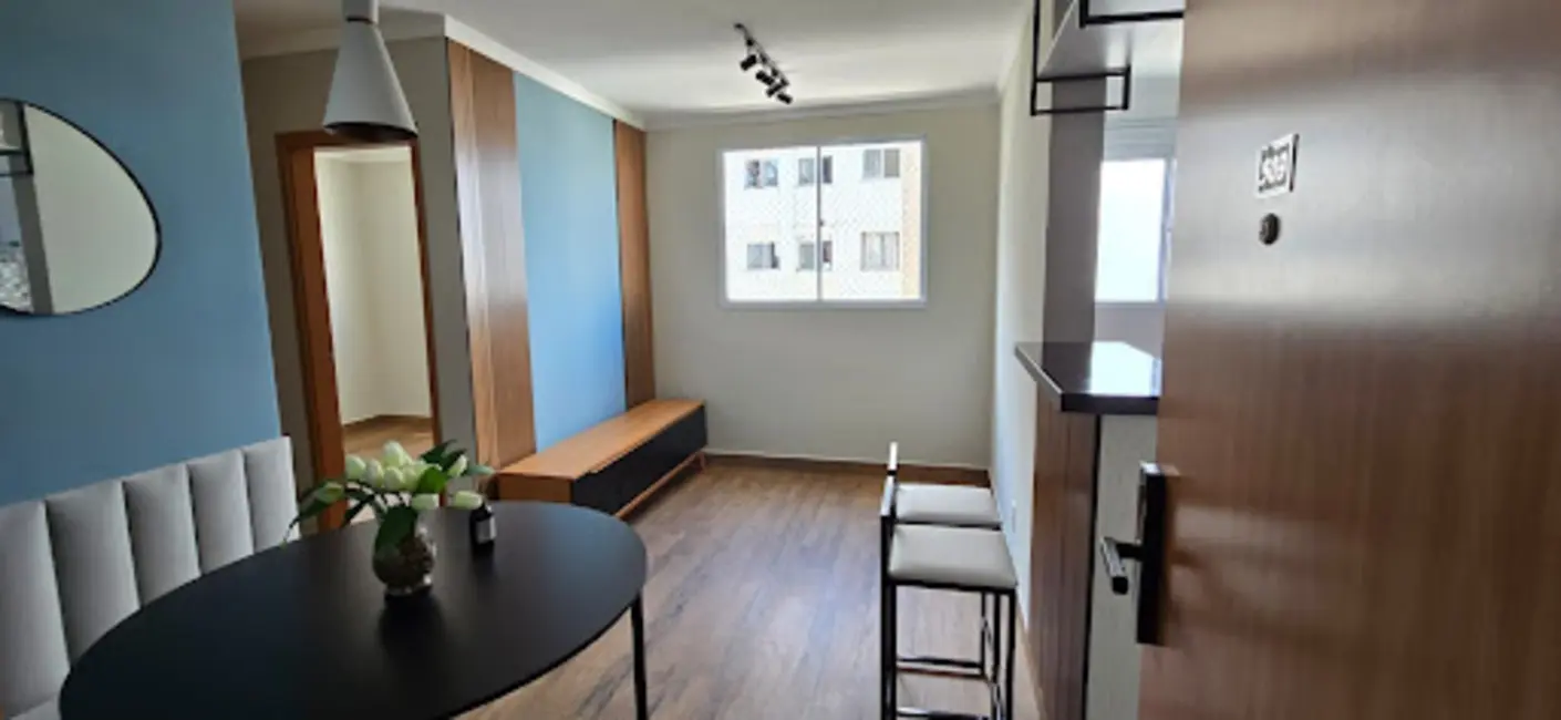 Foto 3 de Apartamento com 2 quartos à venda, 45m2 em Londrina - PR